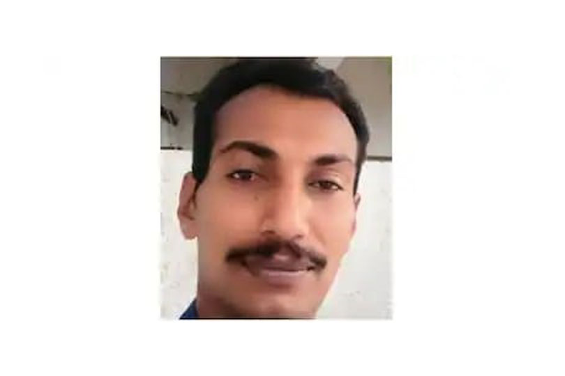 വീടിനടുത്തുള്ള കോഴിഫാമില്‍ നിന്നും വൈദ്യുതാഘാതമേറ്റ് യുവാവ് മരിച്ചു.